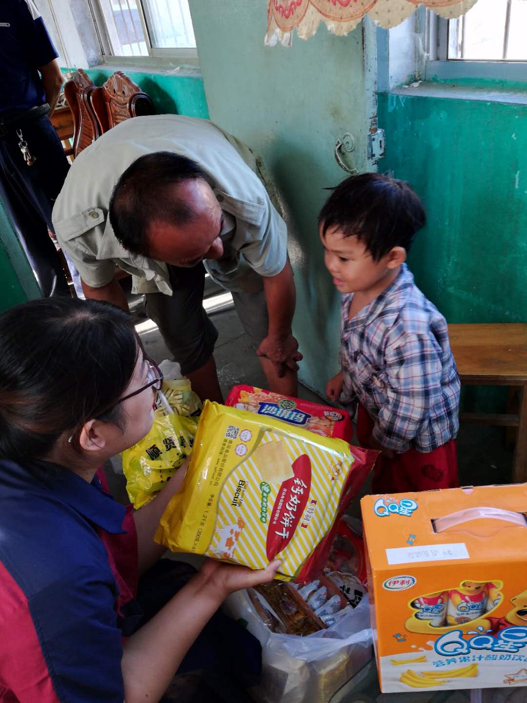 �{���T�����������ݼ����M��̽��